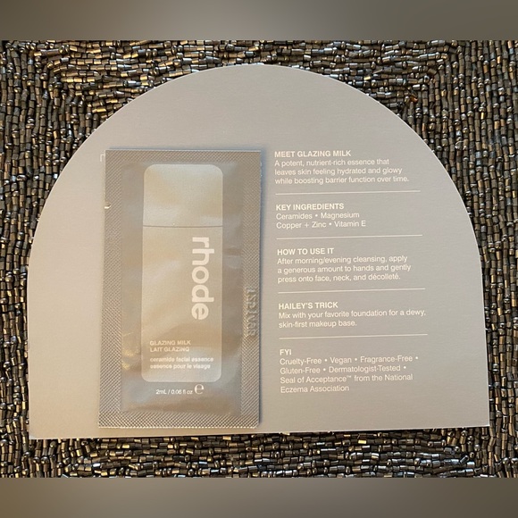 4️⃣ FOR 💲1️⃣5️⃣ RHODE Glazing Milk - Picture 2 of 4